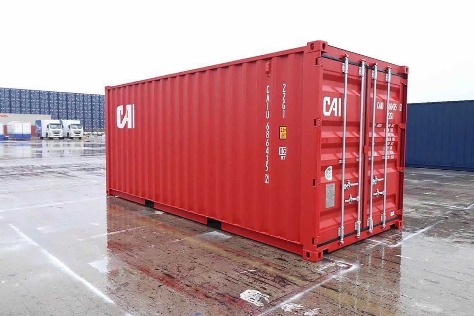 One-Trip Shipping Containers: 4 Reasons Your Business Needs Them